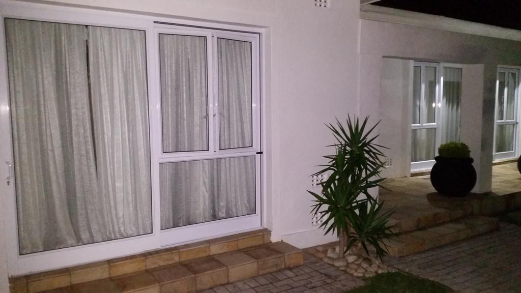 Ballina Ga-El Guesthouse Port Elizabeth Exteriör bild