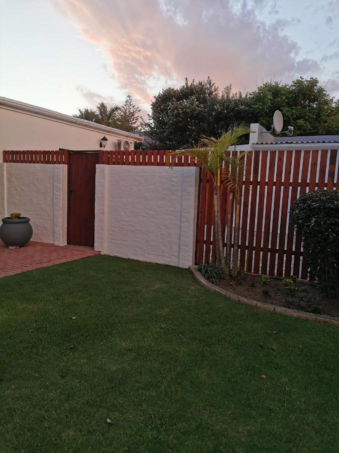 Ballina Ga-El Guesthouse Port Elizabeth Exteriör bild