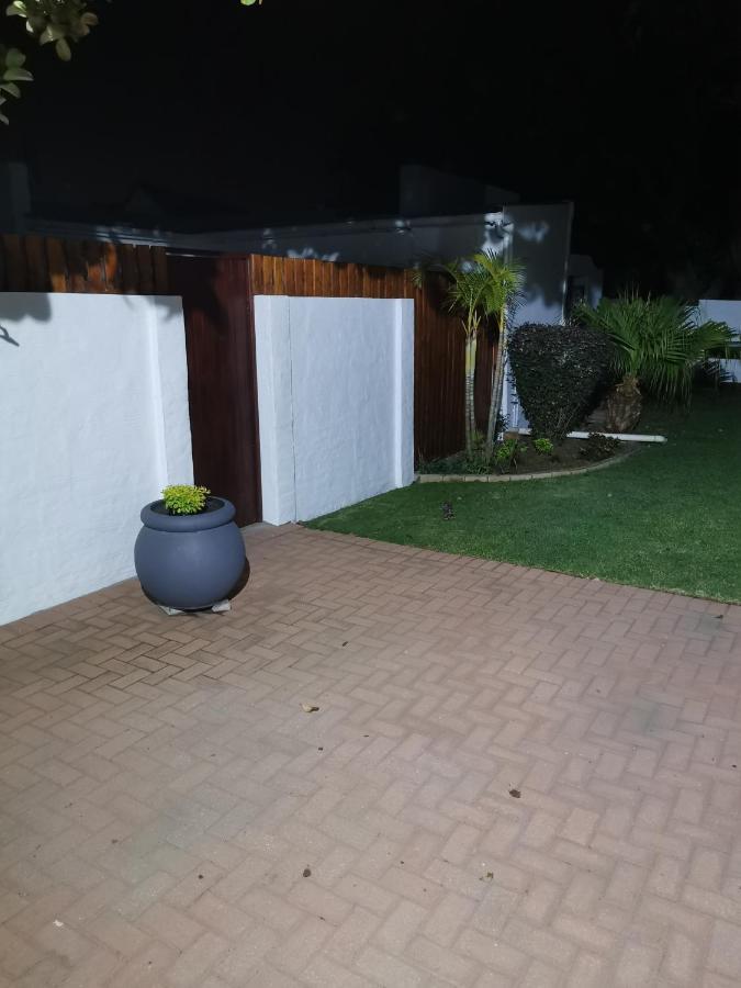 Ballina Ga-El Guesthouse Port Elizabeth Exteriör bild